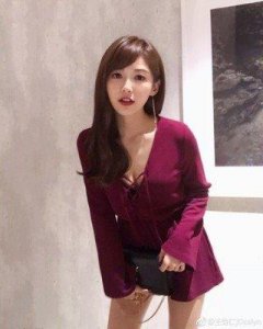 ​王怡仁性感中不失清纯