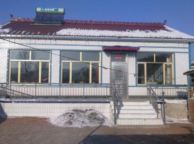 ​晒晒东北农村的自建房，虽然不豪华，但一家5口住的温馨踏实