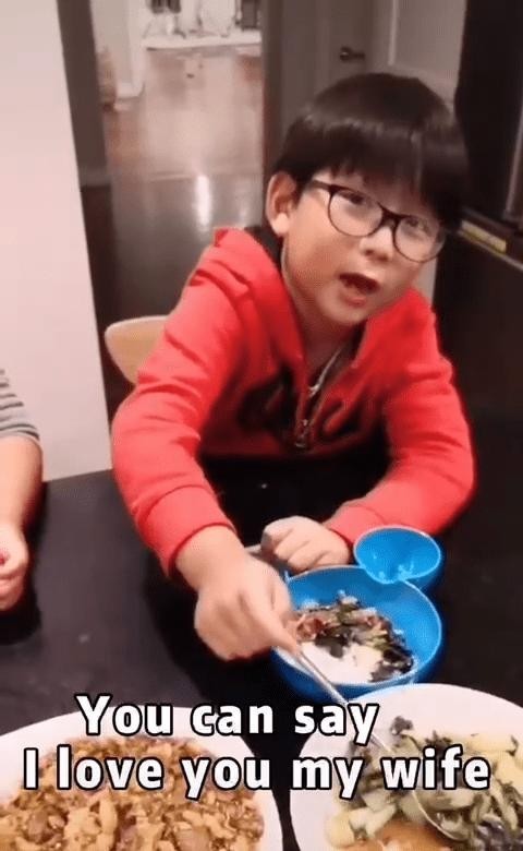 何洁前任老公个人资料（何洁前夫赫子铭整点为儿子庆生）