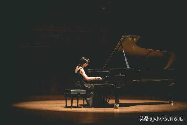 女钢琴演奏家陈萨（著名美女钢琴家陈萨）(22)