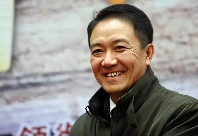 演员李幼斌：离婚后给前妻送车送房，拿下三婚的史兰芽