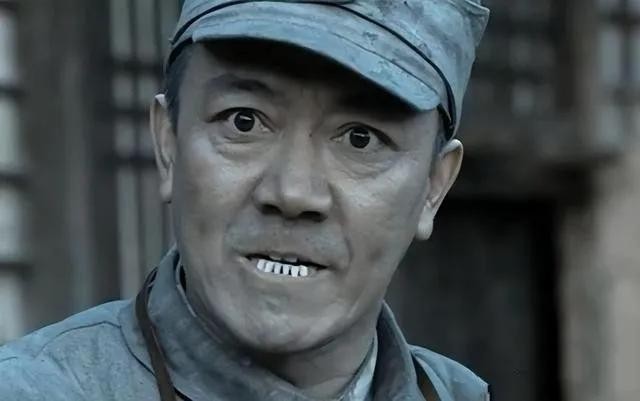 演员李幼斌：离婚后给前妻送车送房，拿下三婚的史兰芽