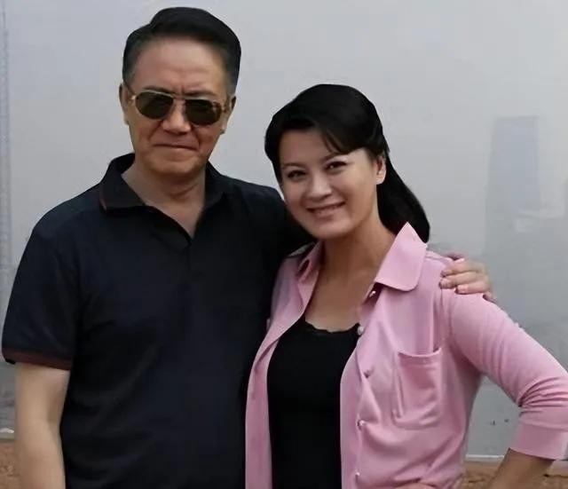 演员李幼斌：离婚后给前妻送车送房，拿下三婚的史兰芽