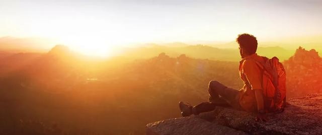 如何看待易烊千玺获金像奖（易烊千玺获金像奖最佳新演员）(1)