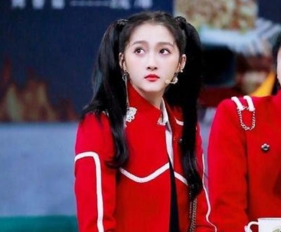 关晓彤什么时候考的编制（关晓彤等人陆续考编制）(6)