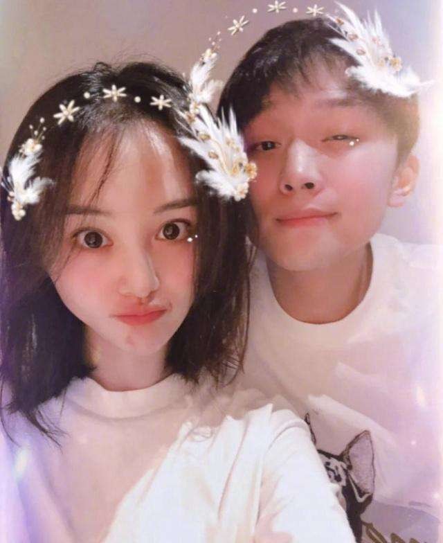 郑爽不顾粉丝脱粉发张恒照片大秀恩爱？郑爽怒骂粉丝不爱看请拜拜