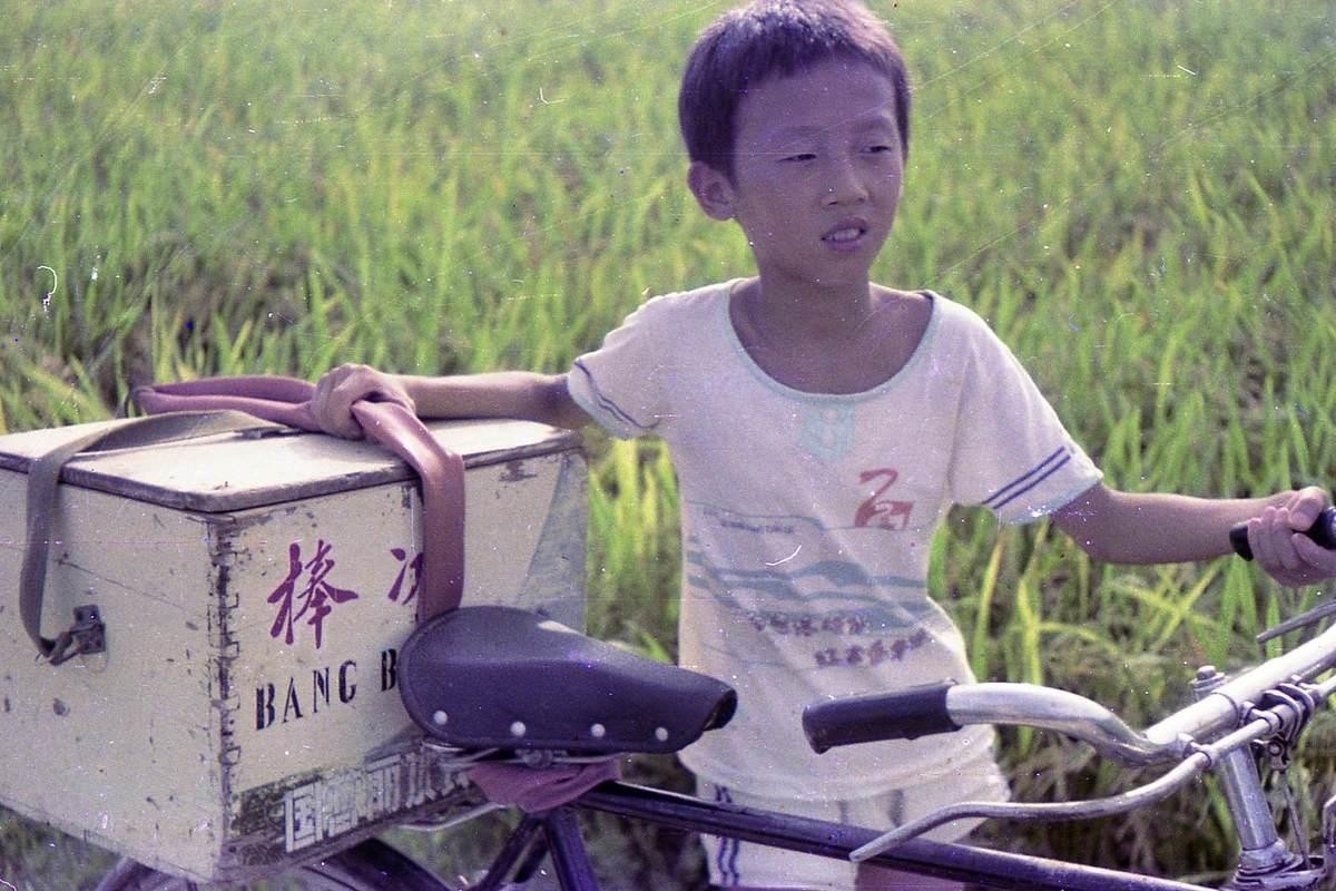 八十年代的农村生活图片 八十年代的农村生活图片用手绢扎头发