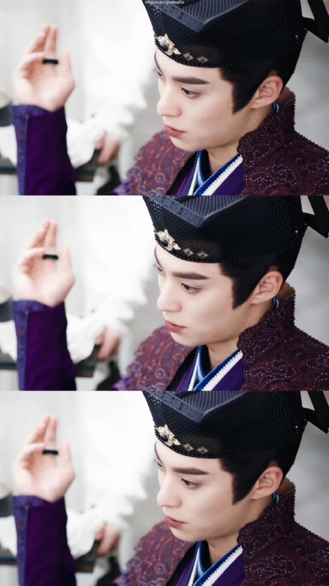 哈哈！王鹤棣新剧演王栎鑫干爹 98年的演89年的爹