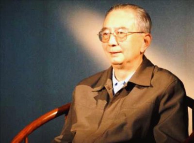 ​他是河南省原副省长，23岁入党，64岁官至副部级，曾遭遇错误审查