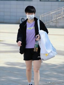 ​孙颖莎个人资料简介及身高（孙颖莎难成大满贯，身高成为最大短板？）