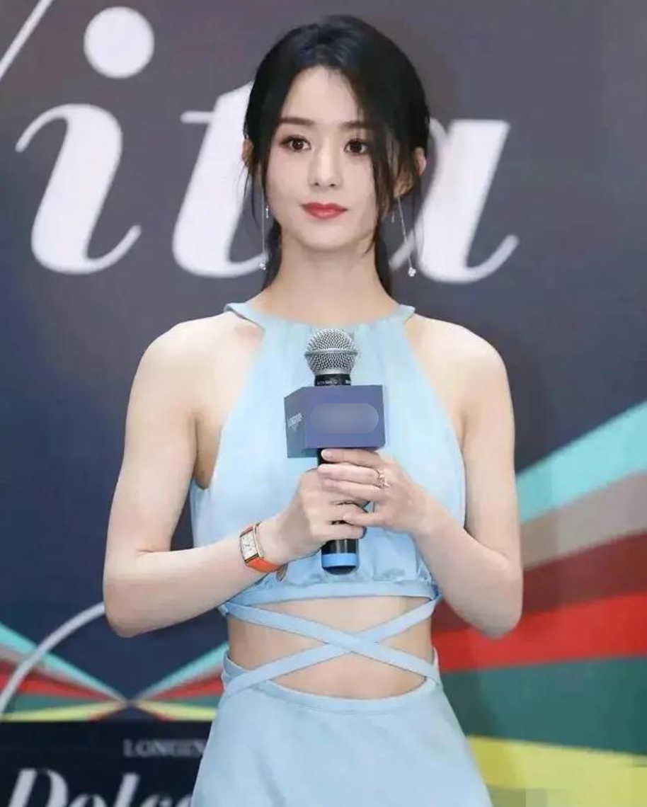 冯绍峰现身机场身形消瘦憔悴（冯绍峰近照）