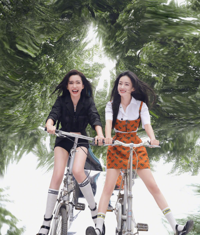 冯绍峰现身机场身形消瘦憔悴（冯绍峰近照）