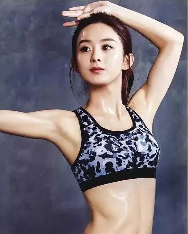 冯绍峰现身机场身形消瘦憔悴（冯绍峰近照）