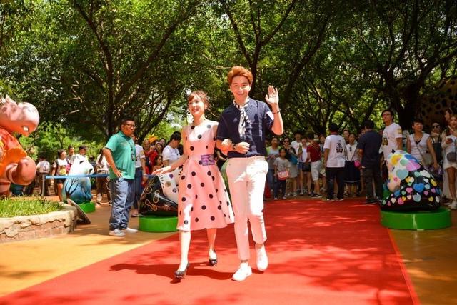 爸爸去哪儿第五季第四期小萌娃 爸爸去哪儿2熊猫三胞胎童话次元大冒险超萌首播(4)