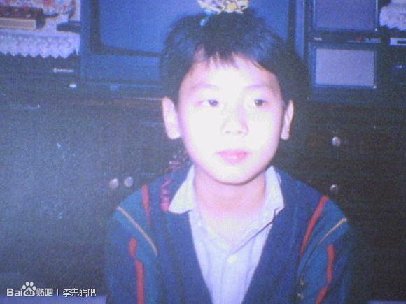 李先镐个人资料写真作品