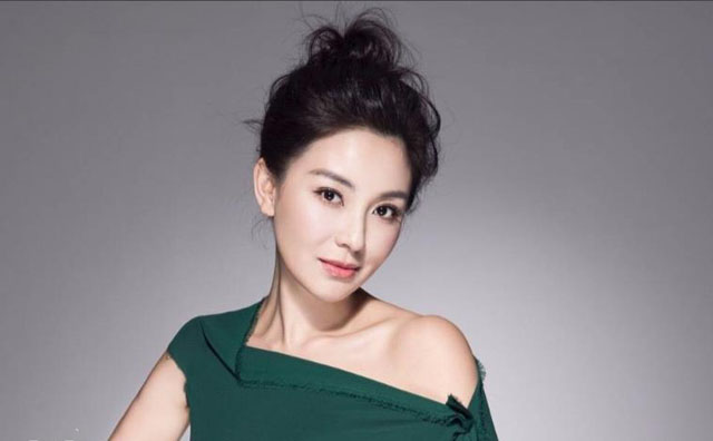 盘点娱乐圈早早退圈的女明星（十大退出娱乐圈女明星）