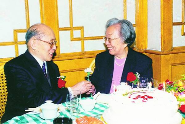 女地下党潜伏14年 被誉