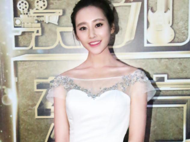 娱乐李纯个人资料老公(李纯和谁结婚了)  1