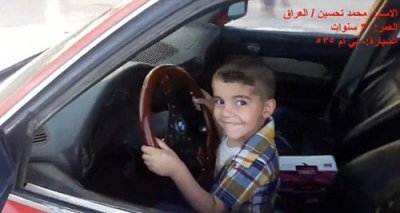 ​3岁男孩宝马漂移秀车技 网友：家长太疯狂