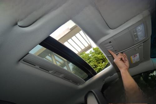 汽车天窗-