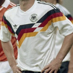 ​人靠衣装，世界杯史上最美球衣是哪一件？