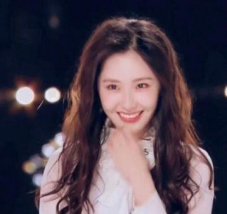 ​张新成承认王艺瑾为前女友，透露交往经历