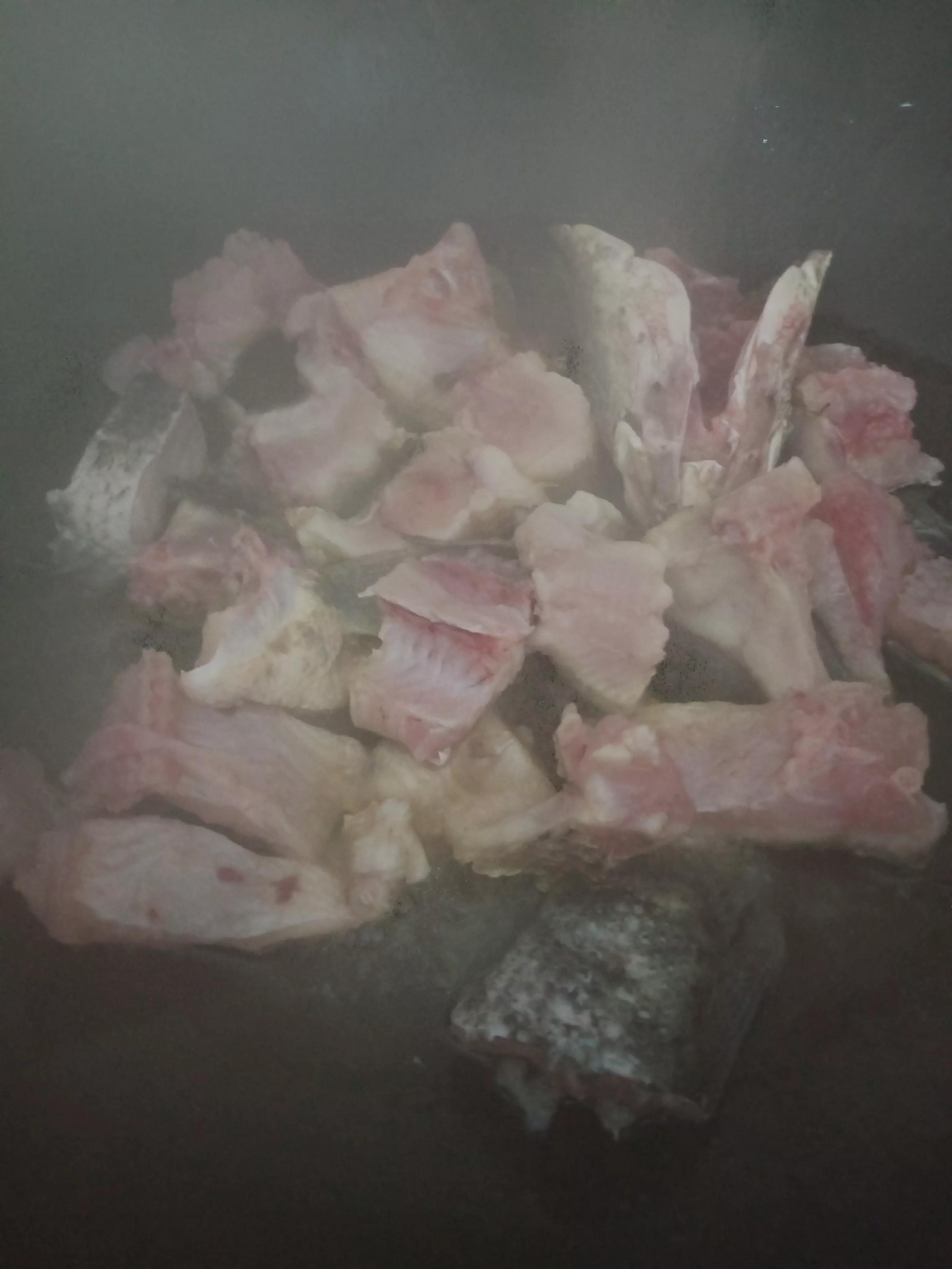 乌鱼汤的做法（清炖乌鱼汤的做法熬出来的汤比牛奶还白）