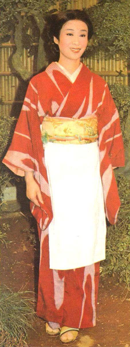 三田佳子个人资料写真作品