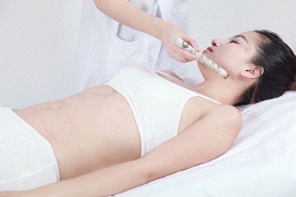 天容穴:属手太阳小肠经主要功、利咽消肿