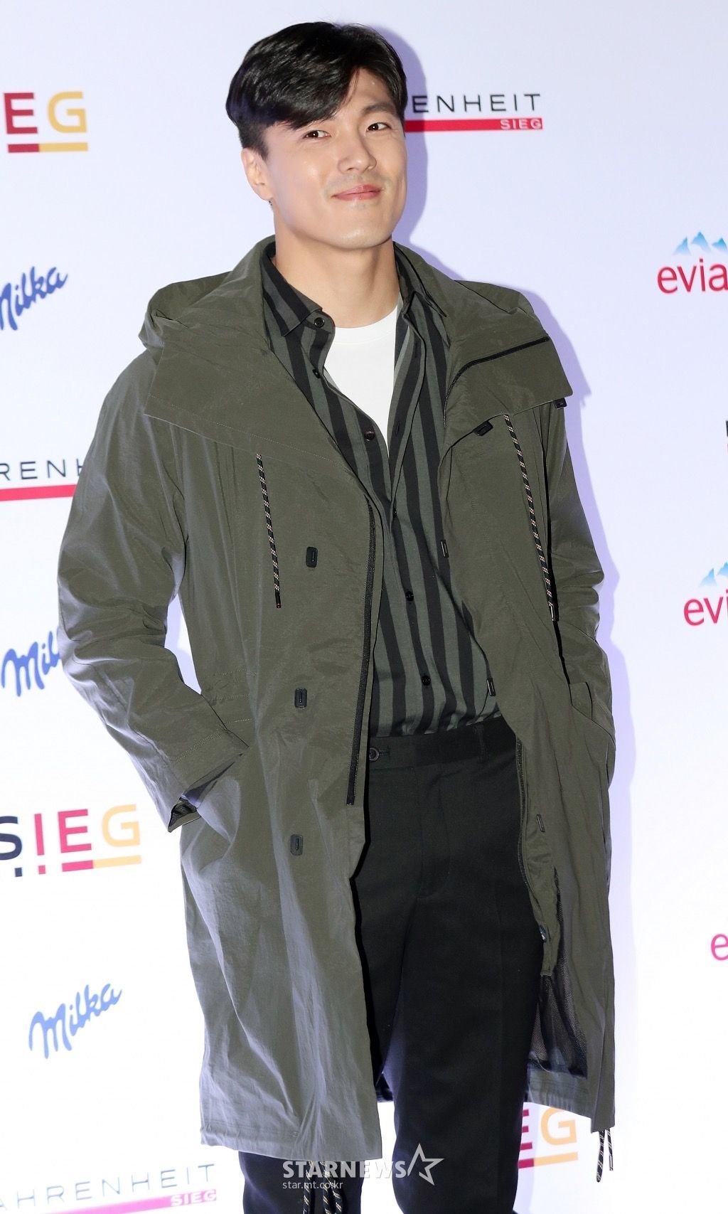 李载允个人资料写真作品