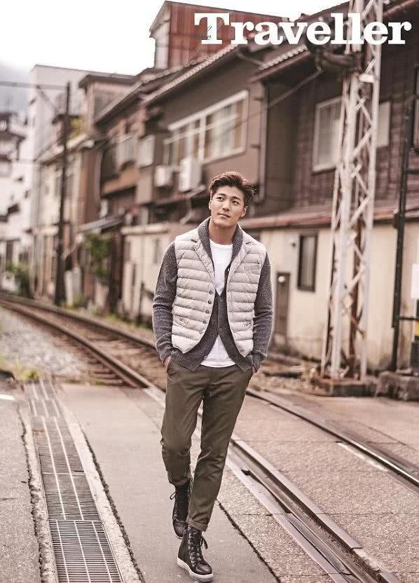 李载允个人资料写真作品