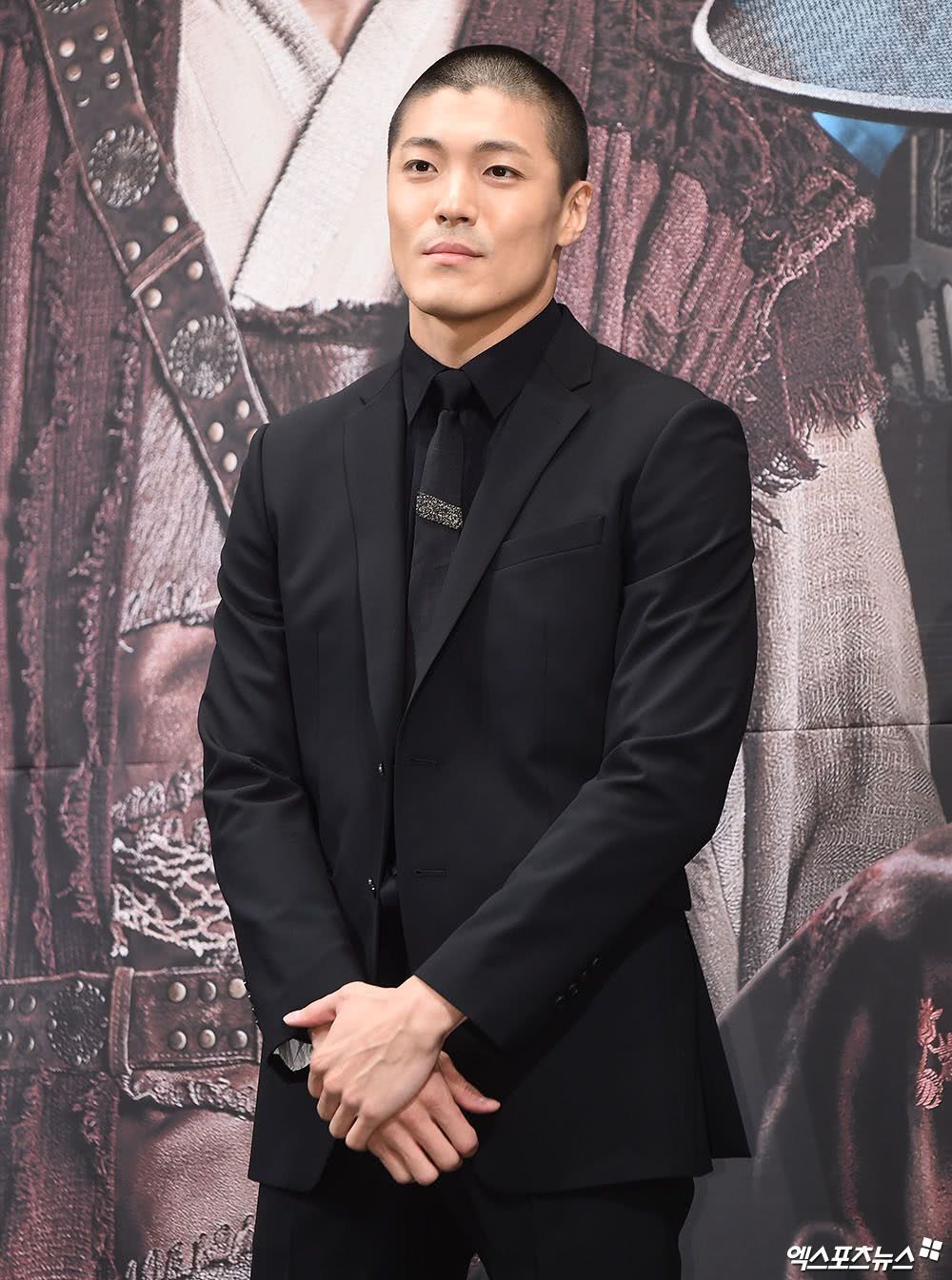 李载允个人资料写真作品