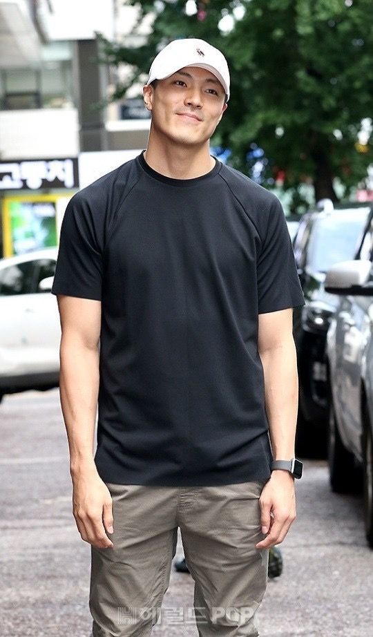 李载允个人资料写真作品