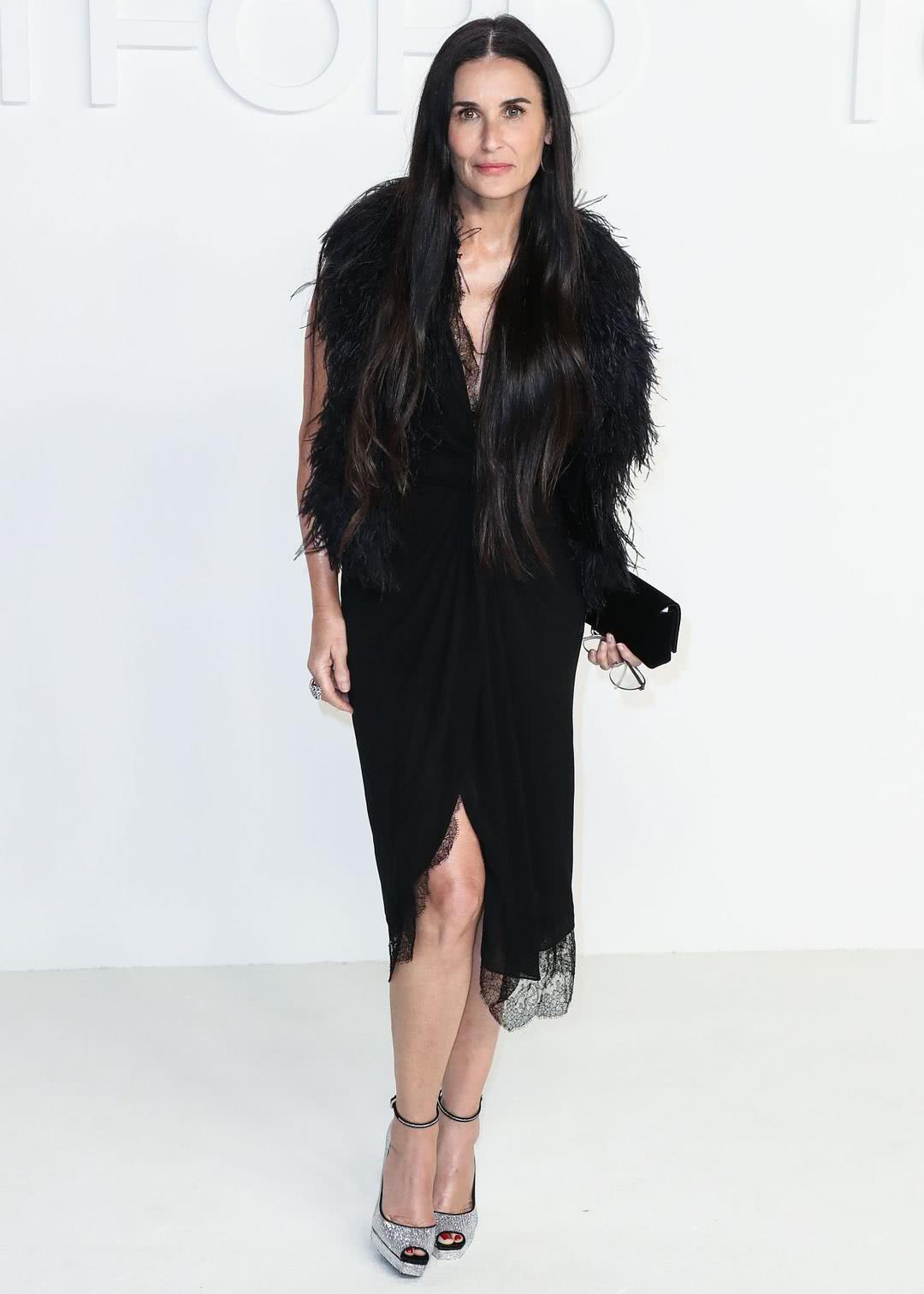 黛米·摩尔个人资料写真作品