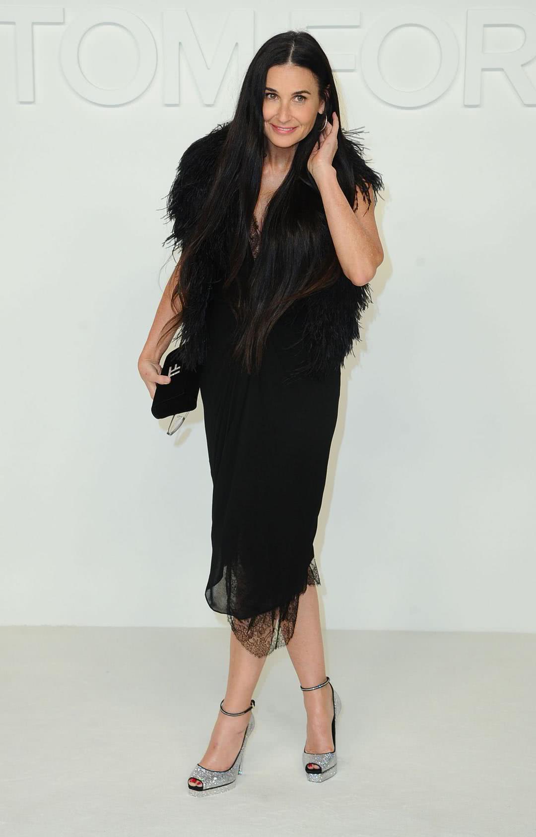 黛米·摩尔个人资料写真作品