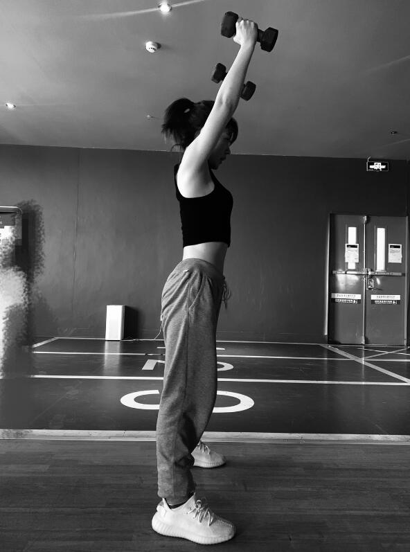 赖美云身高149cm她为什么长不高