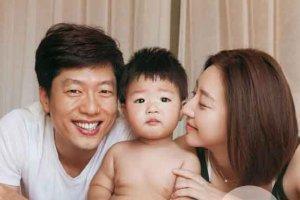 39岁凌潇肃妻子，是熟悉的她，难怪和姚晨离婚