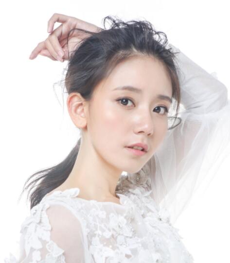 李纯个人资料老公 李纯结婚了吗