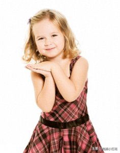 ​聪明伶俐，胆识过人的小莹莹为什么一直讨厌商老师 ？