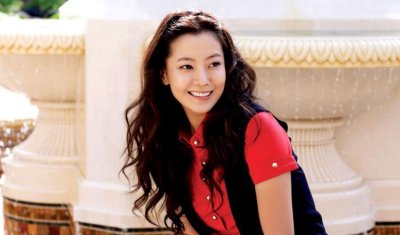 ​金喜善整容前，金喜善和全智贤(金喜善整过容吗?)