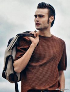 ​卢克·沃洛简介(公认的十大美男)