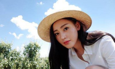 ​继改年龄之后！张天爱再登热搜，否认为金主穿乳环维权成功