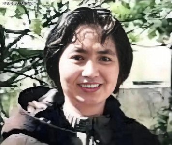 ​老照片揭露，陈毅元帅的妻子张茜，落落大方，气质迷人，真是绝美