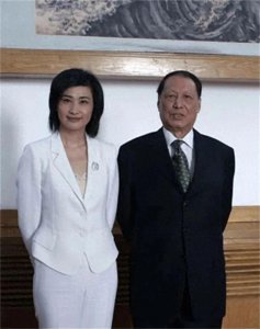 ​吴小莉揭秘与大25岁老公的幸福生活：正确的决定是关键