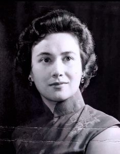 ​悲惨的黎婉华：儿子死了，女儿疯了，在病床上看着丈夫何鸿燊纳妾