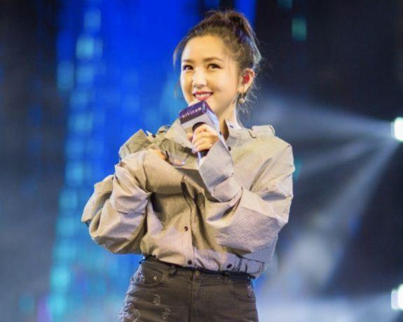 何洁将参加《歌手》?其发文疑似否认,坦言:某节目真的上不去!