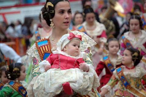 南瓜节是哪个民族的传统节日（全球十大奇葩节日）(13)