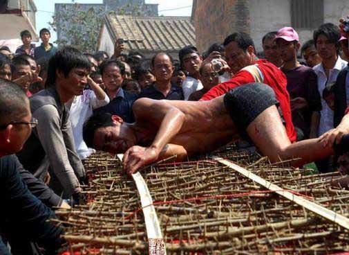 南瓜节是哪个民族的传统节日（全球十大奇葩节日）(4)