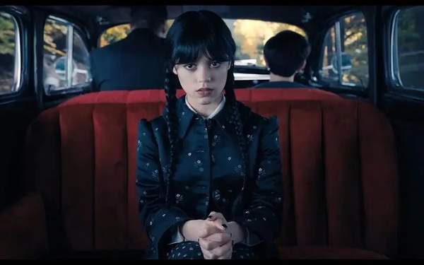 星期三泰勒知道自己是海德吗,泰勒角色解析