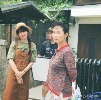 请回答1988金美善演谁（金善映获最佳女配角）(15)